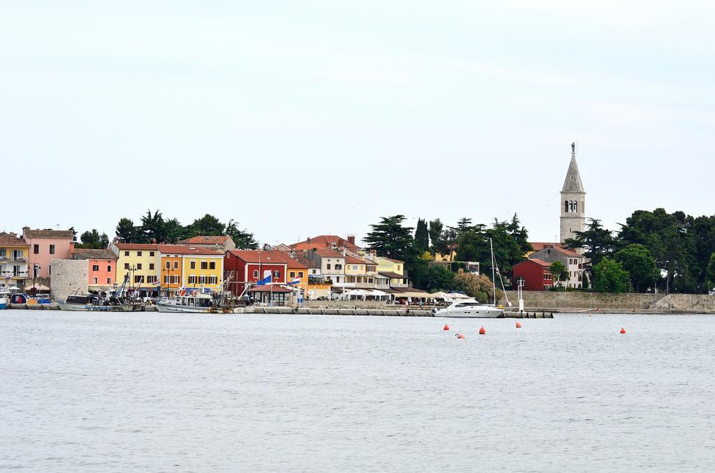 Hotel Emaus Novigrad Istria エクステリア 写真